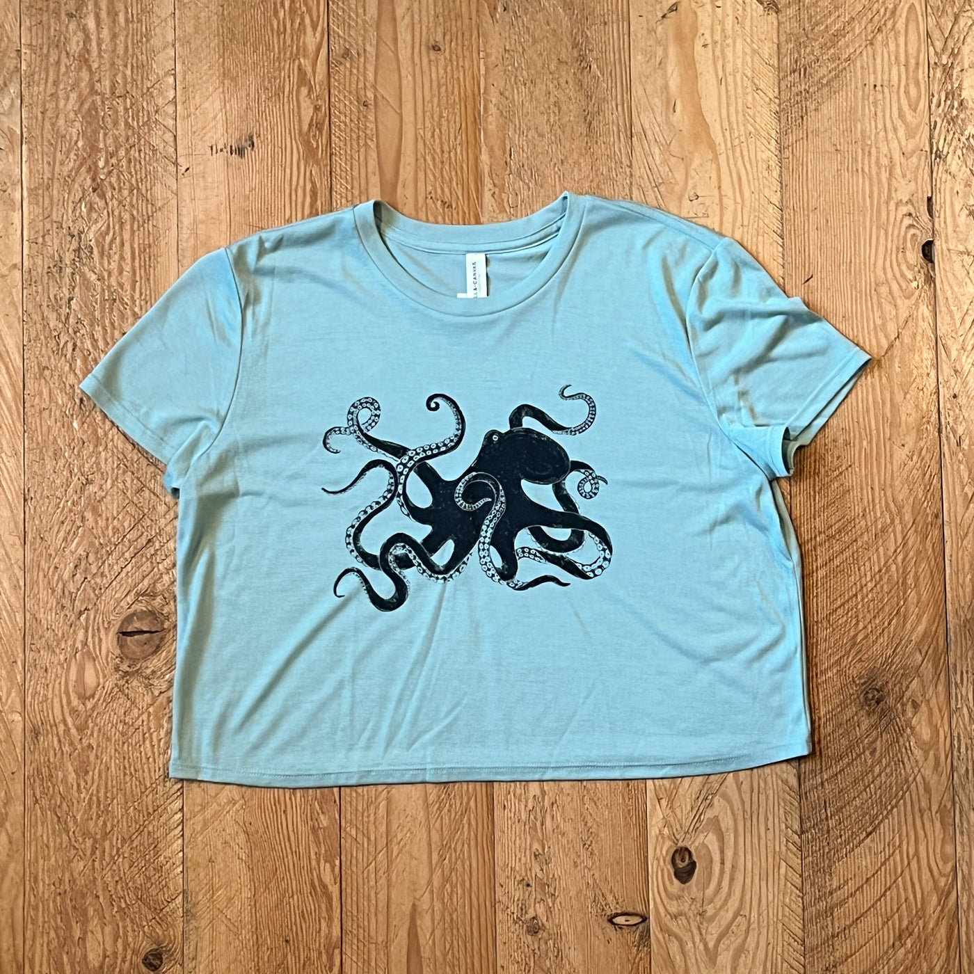 Giant Pacific Octopus - Womens Flowy Cropped T-Shirt (Dusty Blue)